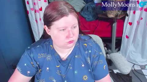 molly_moons online show from May 2026 03:01:01 AM