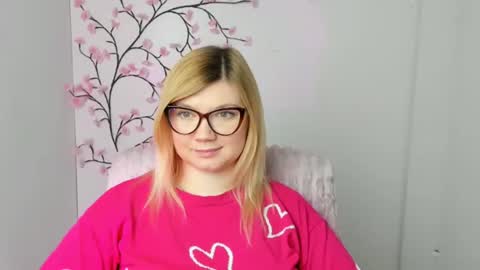 Molly online show from February 2026 01:18:02 PM