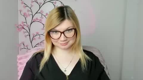 Molly online show from March 2026 11:33:02 AM