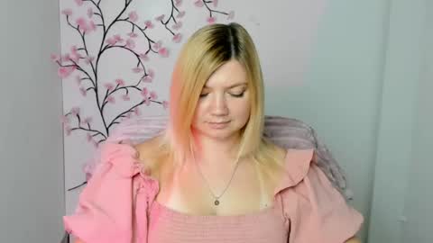 Snapshot of molly_moree chatting on July 2026 11:38:02 AM Molly online show from July 2026 11:38:02 AM