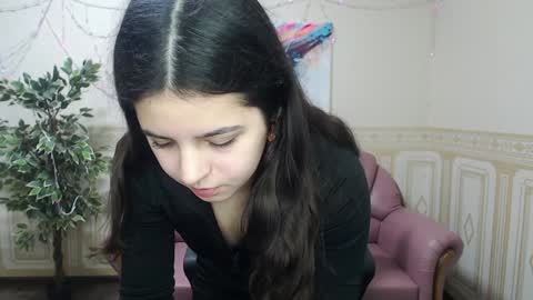 Snapshot of molly_owens chatting on December 2024 07:56:02 AM Molly Owens online show from December 2024 07:56:02 AM