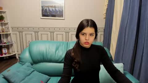 Snapshot of molly_owens chatting on February 2025 04:57:01 PM Molly Owens online show from February 2025 04:57:01 PM