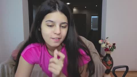 Snapshot of molly_owens chatting on October 2025 06:10:02 AM Molly Owens online show from October 2025 06:10:02 AM