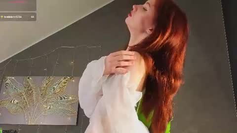 Snapshot of molly_rougge chatting on July 2026 12:13:01 AM Molly online show from July 2026 12:13:01 AM