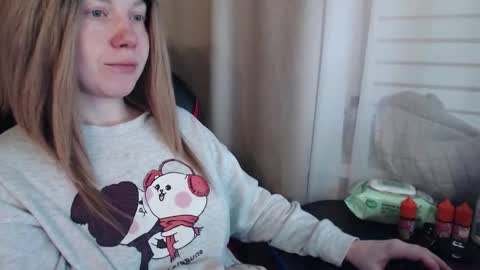 I have new photos come and see with love Molly online show from November 2025 12:27:01 PM