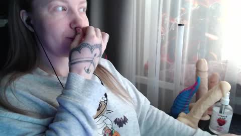 I have new photos come and see with love Molly online show from March 2026 09:26:01 AM