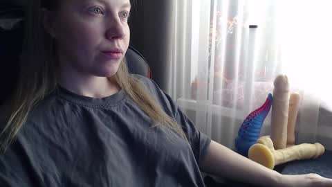 I have new photos come and see with love Molly online show from March 2026 08:31:02 AM