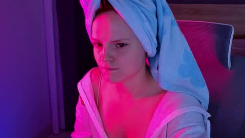 Snapshot of mollybossy chatting on May 2026 12:30:02 AM Molly online show from May 2026 12:30:02 AM