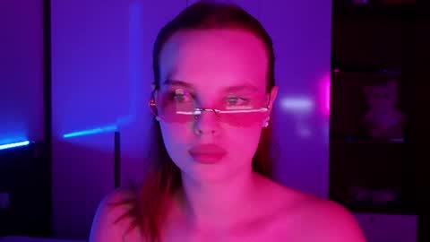Snapshot of mollybossy chatting on June 2026 12:31:02 PM Molly online show from June 2026 12:31:02 PM