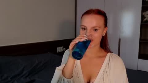 Snapshot of mollybossy chatting on July 2026 01:30:01 AM Molly online show from July 2026 01:30:01 AM