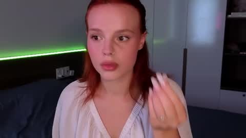 Snapshot of mollybossy chatting on July 2026 01:33:01 AM Molly online show from July 2026 01:33:01 AM