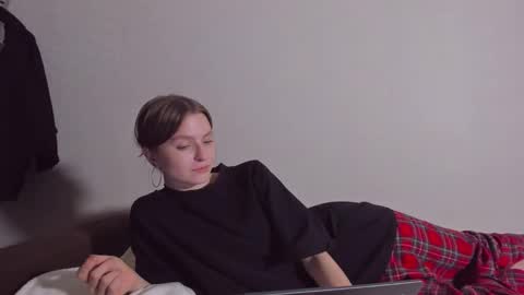 Snapshot of mollydangerous chatting on February 2025 11:14:02 PM Taisha online show from February 2025 11:14:02 PM