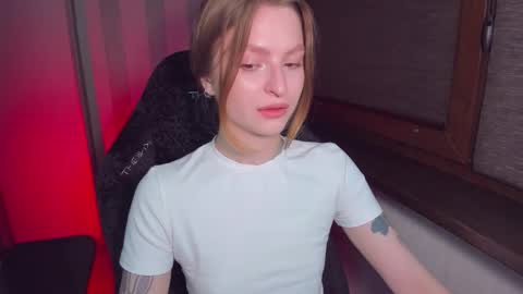 Snapshot of mollydangerous chatting on November 2025 05:58:02 PM Taisha online show from November 2025 05:58:02 PM