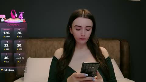 Molly online show from March 2026 08:50:01 PM