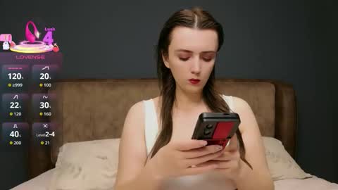 Snapshot of mollygreens chatting on May 2026 08:14:02 PM Molly online show from May 2026 08:14:02 PM