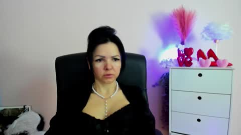 Molly online show from March 2026 07:34:02 AM