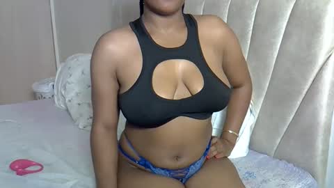 Snapshot of mollynebony chatting on April 2026 08:02:02 AM mollyn online show from April 2026 08:02:02 AM