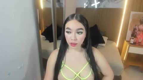 Snapshot of mollyspencer1 chatting on July 2026 06:56:01 PM MOLLY online show from July 2026 06:56:01 PM