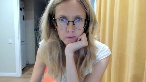 AngelMomm online show from October 2025 05:38:02 AM