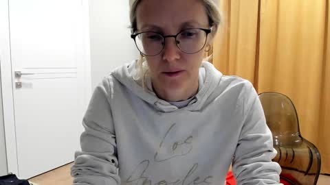 AngelMomm online show from October 2025 05:08:01 AM