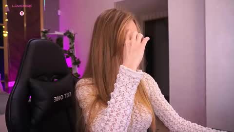 mollyymayy online show from February 2026 04:13:01 PM