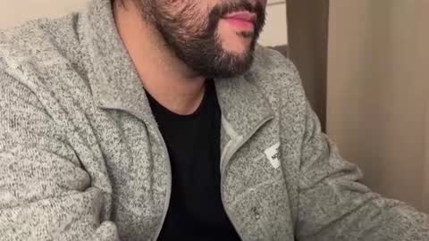 molten_escargot online show from November 2025 04:01:01 AM