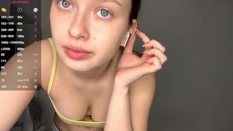 Snapshot of moltenpeach chatting on April 2026 02:23:02 PM Hermina online show from April 2026 02:23:02 PM