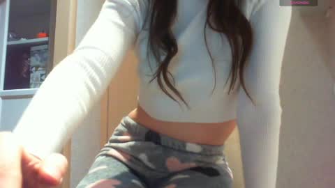 Snapshot of momentbeforedown chatting on January 2025 09:51:02 AM Hailey online show from January 2025 09:51:02 AM