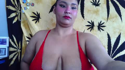 Snapshot of mommybubbles chatting on April 2026 06:35:01 PM Mommy bubbles online show from April 2026 06:35:01 PM