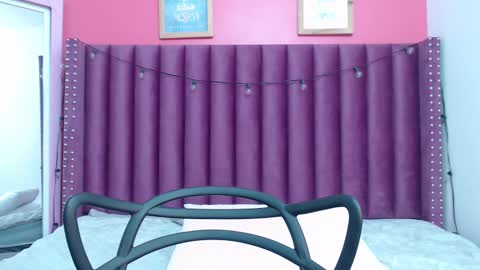 Daphne  online show from February 2025 06:02:01 AM