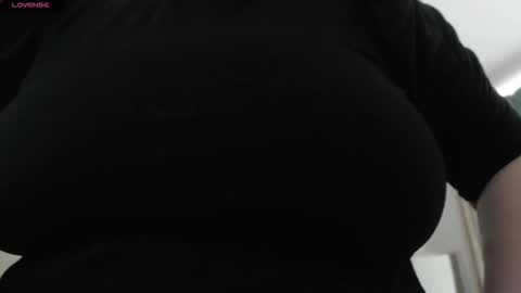 Daphne  online show from October 2025 07:14:01 PM