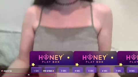 Snapshot of mommynatrix chatting on December 2024 01:26:02 AM Mommynatrix online show from December 2024 01:26:02 AM