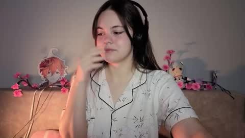 Momo online show from March 2026 04:22:02 PM