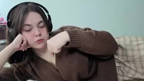 Momo online show from March 2026 12:03:01 AM