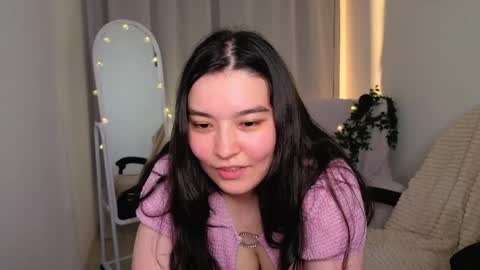 Snapshot of momorins chatting on May 2026 01:56:01 AM Momo online show from May 2026 01:56:01 AM