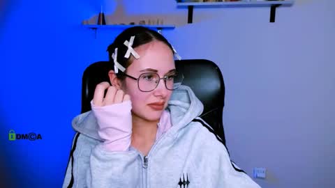 Mona  online show from January 2026 08:40:02 PM