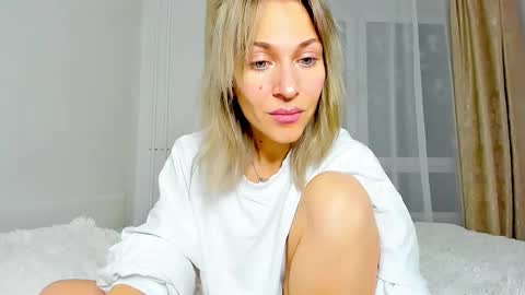 Mona online show from February 2025 11:24:02 PM