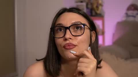Mona Lisss online show from July 2026 06:20:01 PM