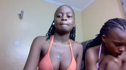 Mona online show from October 2025 12:05:02 PM