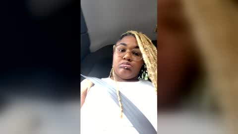 monaemonroe25 online show from June 2026 04:55:01 PM