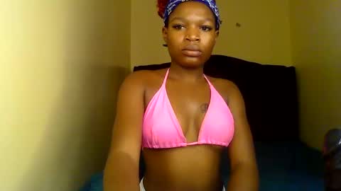 Snapshot of monchi_kiss chatting on June 2026 05:00:01 AM MonchiTalrianmaraladasha online show from June 2026 05:00:01 AM