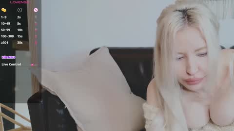 PoppyPlayful online show from January 2025 06:16:01 PM