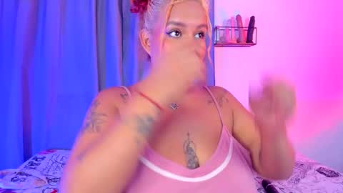 aleja      independent model       online show from February 2026 05:53:01 PM