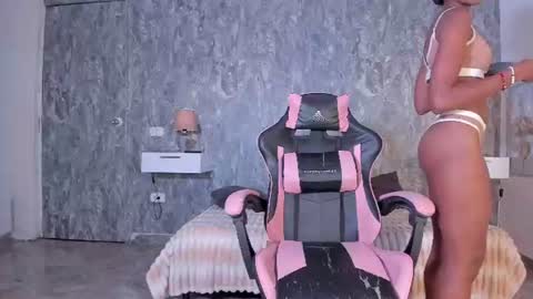monica_jacksoon online show from August 2026 09:17:02 PM