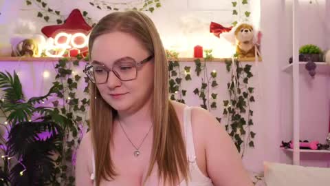 Snapshot of monicaasis chatting on April 2026 06:21:01 PM monicaasis online show from April 2026 06:21:01 PM