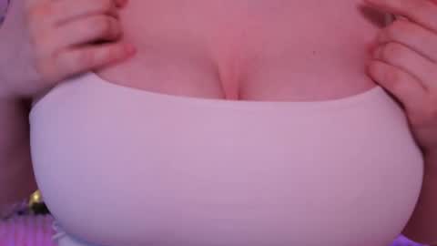 Snapshot of monicaasis chatting on May 2026 06:24:01 PM monicaasis online show from May 2026 06:24:01 PM