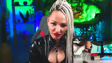 Monika online show from February 2025 12:20:01 PM