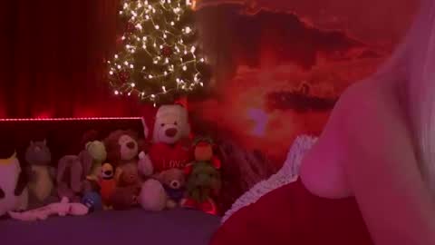 Monika    online show from January 2025 03:29:02 AM