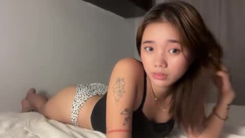 Snapshot of monikaisay chatting on February 2026 02:00:02 PM isay online show from February 2026 02:00:02 PM