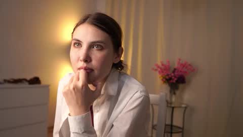 Jenny online show from November 2025 02:06:02 PM